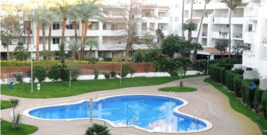 Image mooi-modern-appartement-met-groot-terras-1-slaapkamer-gemeenschappelijk-zwembad-santa-margarita-rosas