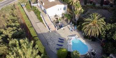 Image charming-guesthouse-b-and-b-pension-7-bedrooms-5-bathrooms-pool-land-3895m2-in-the-bay-of-roses