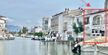 Image charmantes-fischerhaus-mit-privatem-liegeplatz-10x5-meter-hafen-und-bergblick-2-schlafzimmer-2-badezimmer-parkplatz-terrasse