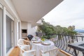amplio-y-luminoso-apartamento-de-esquina-vista-a-la-playa-de-rosas-2-dormitorios-2-banos-parking-privado-trastero-amplia-terraza