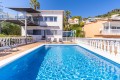 beautiful-modern-villa-with-sea-view-3-bedrooms-2-bathrooms-garage-swimming-pool-garden-rental-licence