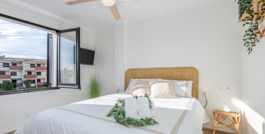 Image acollidor-i-luxos-apartament-amb-aire-condicionat-i-vistes-als-canals-dempuriabrava-a-10-minuts-a-peu-de-la-platja-i-del-centre